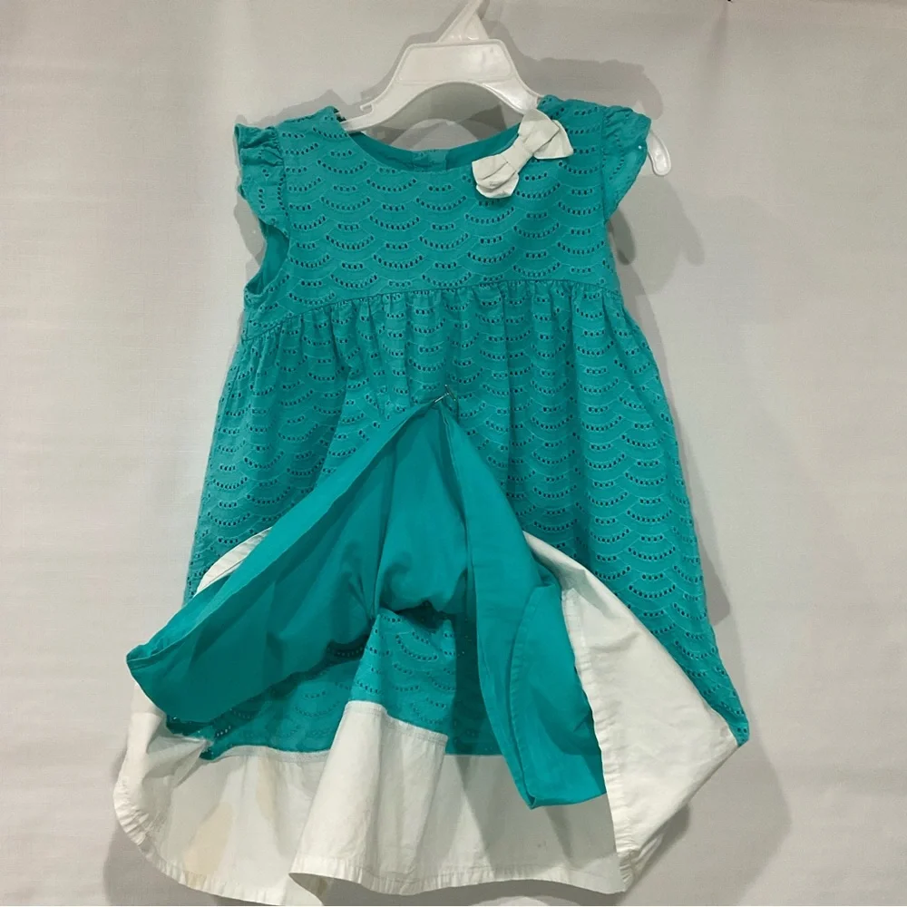 🌺🌺GYMBOREE Girl’s Fully Lined EyeletDress, size 4T